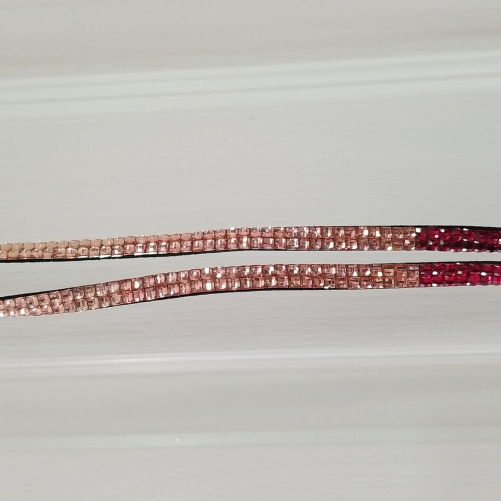 Glittery ID Lanyard - Picture 4 of 5